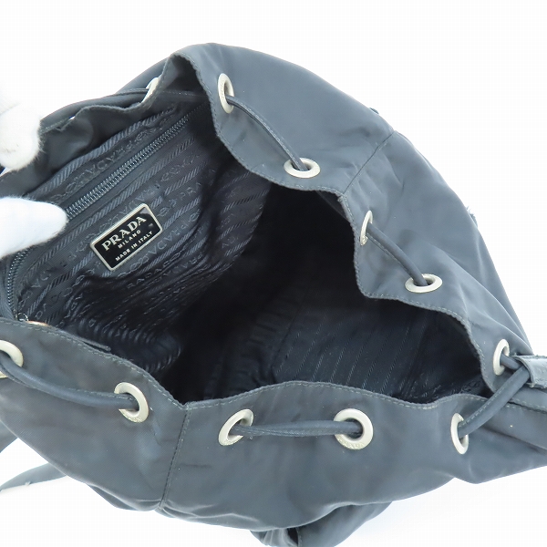 実際に弊社で買取させて頂いた【難有】PRADA/プラダ 三角ロゴプレート ナイロン ミニリュックサックの画像 3枚目