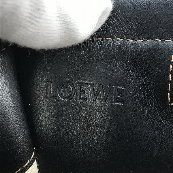 実際に弊社で買取させて頂いたLOEWE/ロエベ スモールクッショントートバッグ アナグラム総柄 A612A93X05の画像 4枚目