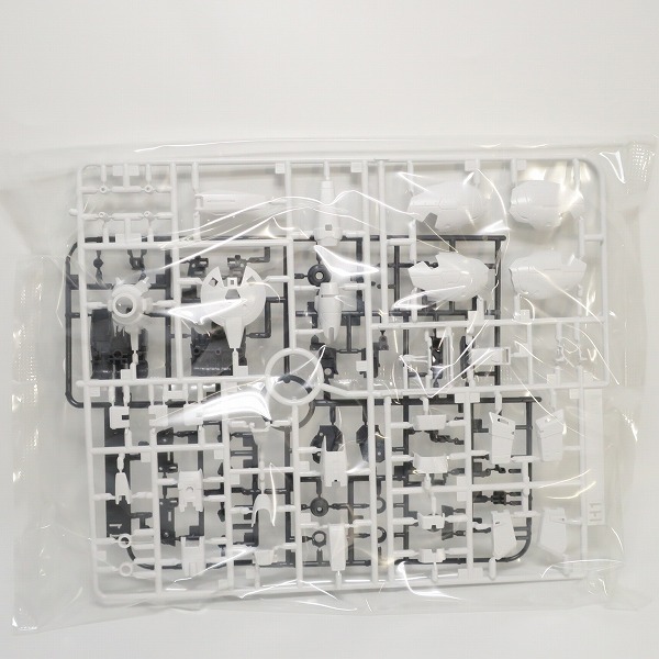 実際に弊社で買取させて頂いた【未組立】BANDAI/バンダイ RG 1/144 ガンダム試作1号機 フルバーニアンの画像 3枚目