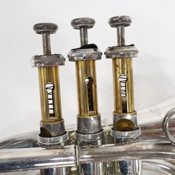 実際に弊社で買取させて頂いた【難有り】Minerva/ミネルバ MPT100S ポケットトランペット シルバー マウスピース/ハードケース付の画像 5枚目