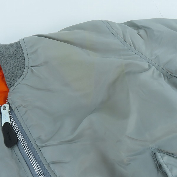 実際に弊社で買取させて頂いたALPHA INDUSTRIES/アルファインダストリーズ フライトジャケット MA-1 グレー/オレンジ MIL-J-82790J/XLの画像 5枚目