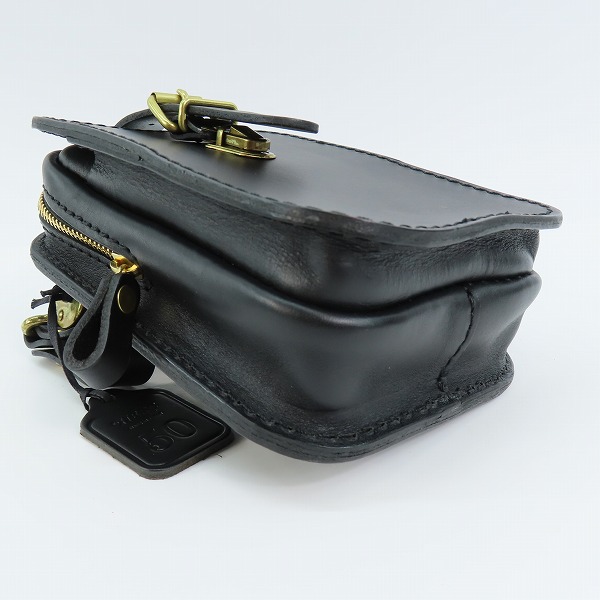 実際に弊社で買取させて頂いたHERZ/ヘルツ 50周年/50th記念 レザー ショルダーバッグ/ベルトポーチ ブラックの画像 2枚目
