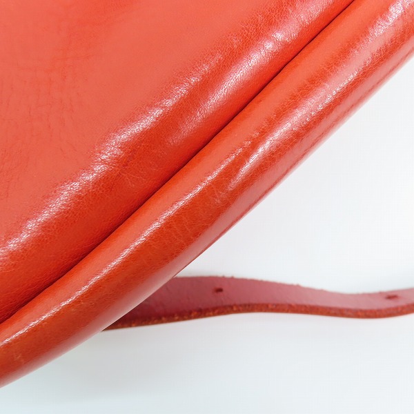 実際に弊社で買取させて頂いたHERZ/ヘルツ 二部屋ソフト ハンドバッグ/クラッチバッグ レッドの画像 7枚目