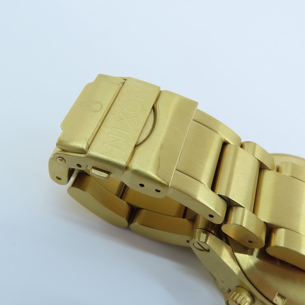 実際に弊社で買取させて頂いたNIXON/ニクソン MINIMIZE THE42-20 CHRONO ALL GOLD クロノグラフ クオーツ【動作未確認】の画像 6枚目