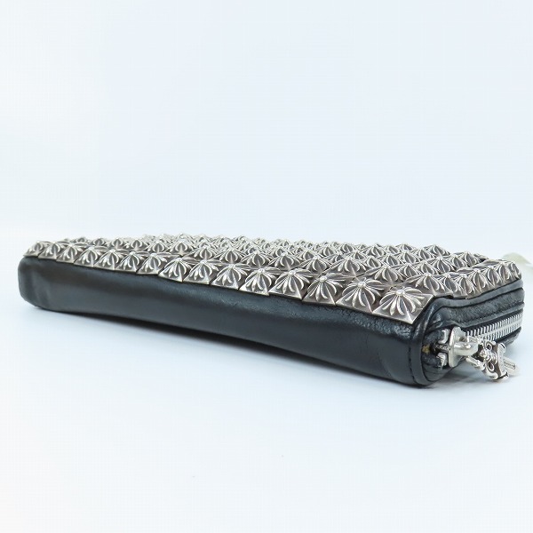 実際に弊社で買取させて頂いたCHROME HEARTS/クロムハーツ フルゼロピラミッドスタッズ REC-F ジップロングウォレットの画像 2枚目