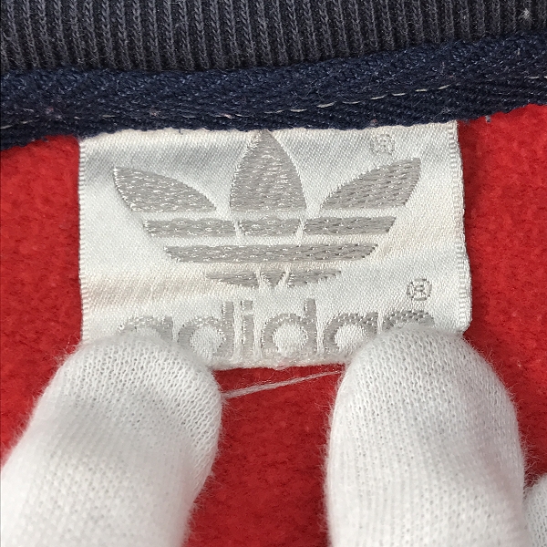 実際に弊社で買取させて頂いたadidas/アディダス ヴィンテージ 80s頃 シルバータグ ジップアップ ジャケット の画像 2枚目