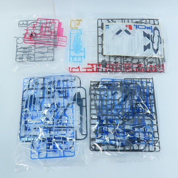 実際に弊社で買取させて頂いた【未組立】BANDAI/バンダイ 劇場版公開記念パッケージ HG 1/144 ライジングフリーダムガンダム/デスティニーガンダム 2点セットの画像 1枚目