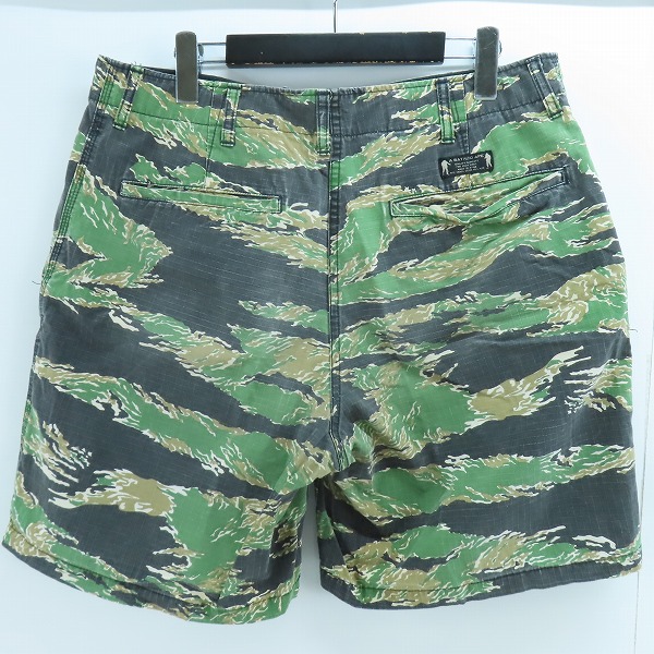 実際に弊社で買取させて頂いたA BATHING APE/アベイジングエイプ カモフラ柄ハーフパンツ Lの画像 1枚目