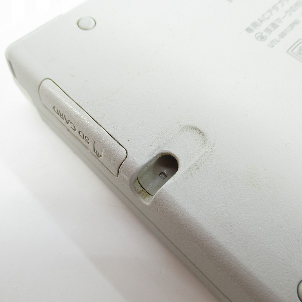 実際に弊社で買取させて頂いた任天堂/Nintendo ニンテンドー DSi LL ナチュラルホワイト 本体 UTL-001【簡易動作確認済】の画像 8枚目