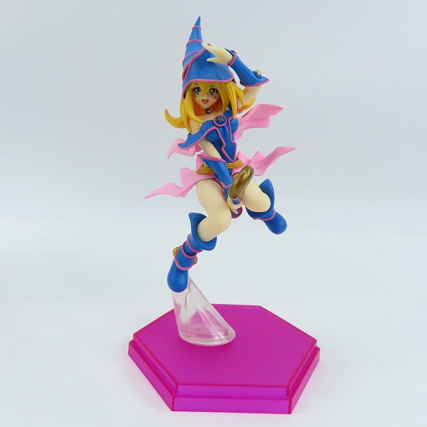 実際に弊社で買取させて頂いたPOP UP PARADE 遊戯王 デュエルモンスターズ ブラック・マジシャン・ガール フィギュアの画像 1枚目