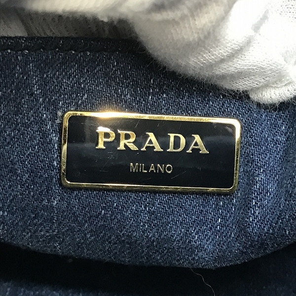 実際に弊社で買取させて頂いた【ギャラ付き】PRADA/プラダ CANAPA/カナパ デニム 2WAY ハンド/ショルダー バッグ 1BG439の画像 6枚目
