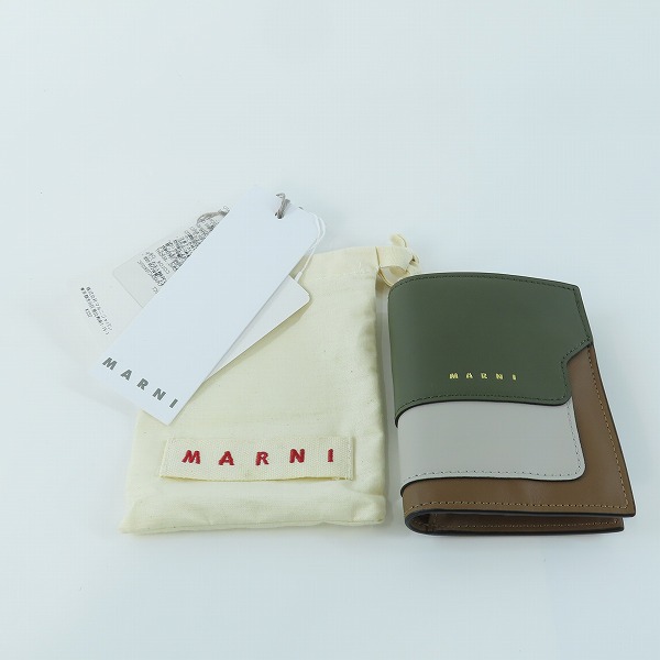 実際に弊社で買取させて頂いたMARNI/マルニ スムースカーフスキン バイフォールド ウォレット 二つ折り財布/PFMOQ14U13LV589の画像 9枚目