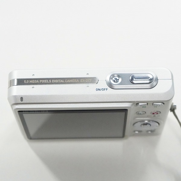 実際に弊社で買取させて頂いたCASIO/カシオ EXILIM EX-Z57 エクシリム コンパクトデジタルカメラ 動作未確認の画像 4枚目