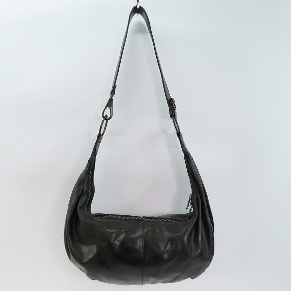 実際に弊社で買取させて頂いたBACKLASH/バックラッシュ レザー 三日月形ショルダーバッグ/バナナバッグ ビッグサイズの画像 1枚目