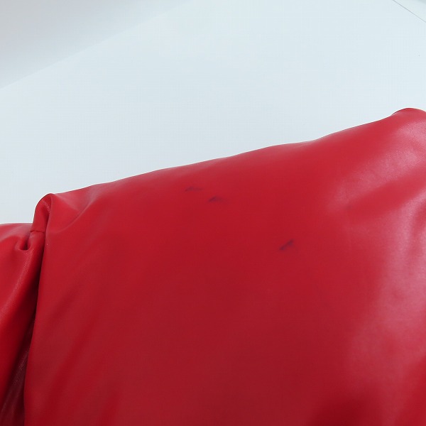実際に弊社で買取させて頂いたMONCLER/モンクレール ダウンジャケット レッド G32-003 D90-201/2の画像 8枚目