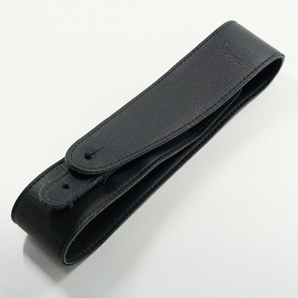 実際に弊社で買取させて頂いたFender/フェンダー レザー調 ギターストラップ ベースストラップ ブラック