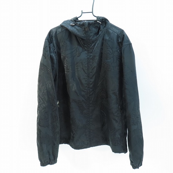 実際に弊社で買取させて頂いたVERSACE/ヴェルサーチ POWER メデューサ 総柄 ジップアップ パーカー A77592 A223268 AIVO/17 Size/46
