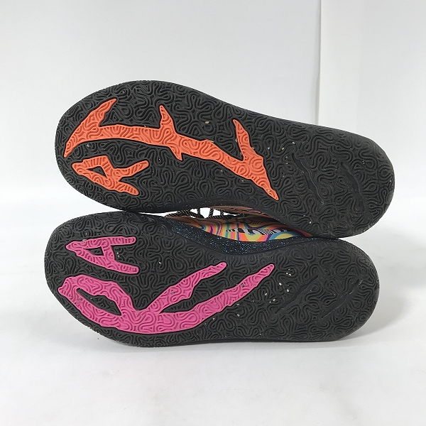 実際に弊社で買取させて頂いたPUMA/プーマ MB.03 DEXTERS LABORATORY LaMelo Ball/ラメロ・ボール スニーカー 379330-01/27の画像 2枚目