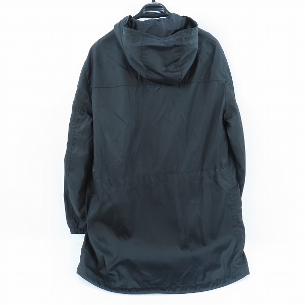 実際に弊社で買取させて頂いた【JPタグ】PRADA/プラダ 三角ロゴ ナイロンフーディジャケット 2018 SGB436/46の画像 1枚目