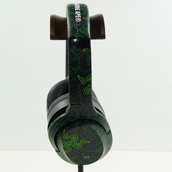 実際に弊社で買取させて頂いたRAZER X A BATHING APE/レイザー ×アベイジングエイプ 1G73182921 OPUS NEON CAMO HEADSET ヘッドフォン 動作確認済みの画像 2枚目