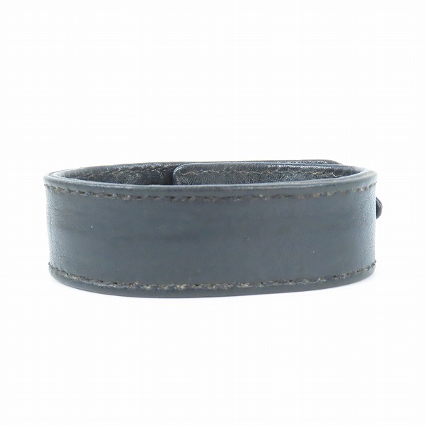 実際に弊社で買取させて頂いたCHROME HEARTS/クロムハーツ 3ボタン2スナップ レザー ブレスレット クロスボタンの画像 3枚目