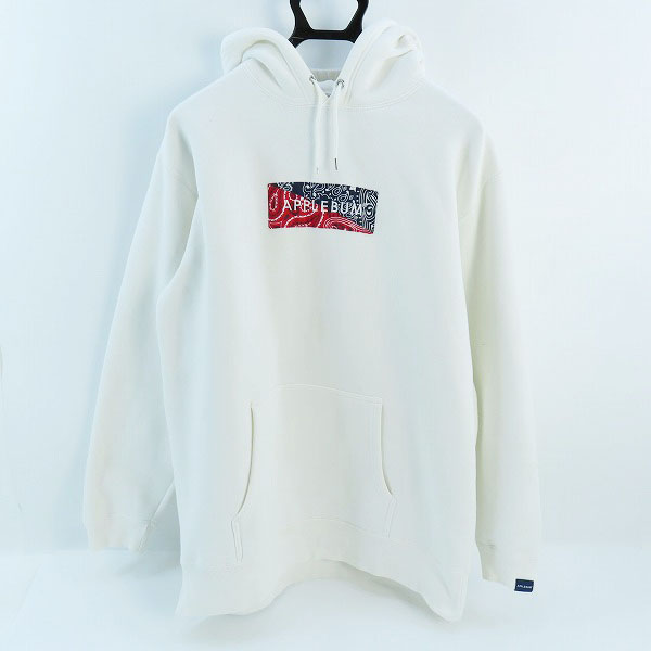 実際に弊社で買取させて頂いたAPPLEBUM/アップルバム ペイズリー ボックスロゴ プルオーバーパーカー ネイビー/L