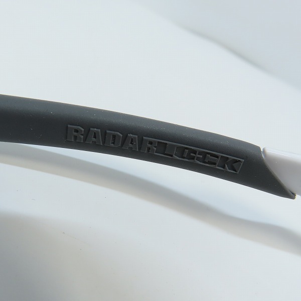 実際に弊社で買取させて頂いたOAKLEY/オークリー RADARLOCK PATH/レーダーロックパス PRIZM FIELD サングラス/アイウェア OO9206-2638の画像 4枚目