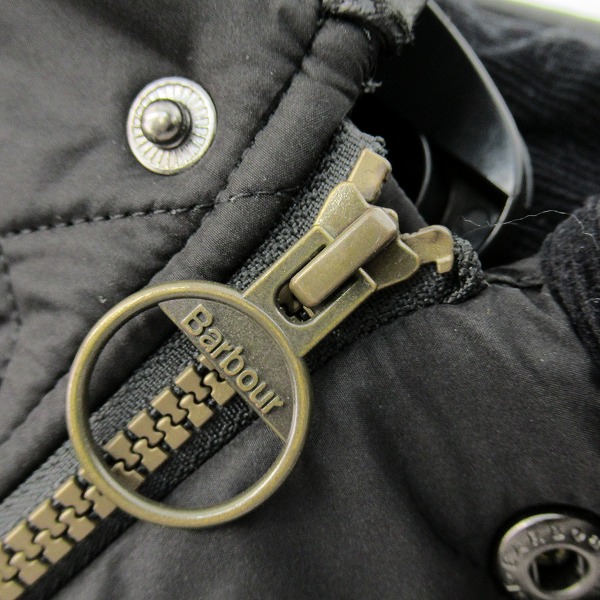 実際に弊社で買取させて頂いたBarbour/バブアー POWELL QUILT 中綿 キルティングジャケット MQU0281BK11/S の画像 9枚目