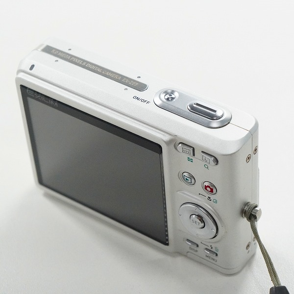 実際に弊社で買取させて頂いたCASIO/カシオ EXILIM EX-Z57 エクシリム コンパクトデジタルカメラ 動作未確認の画像 3枚目