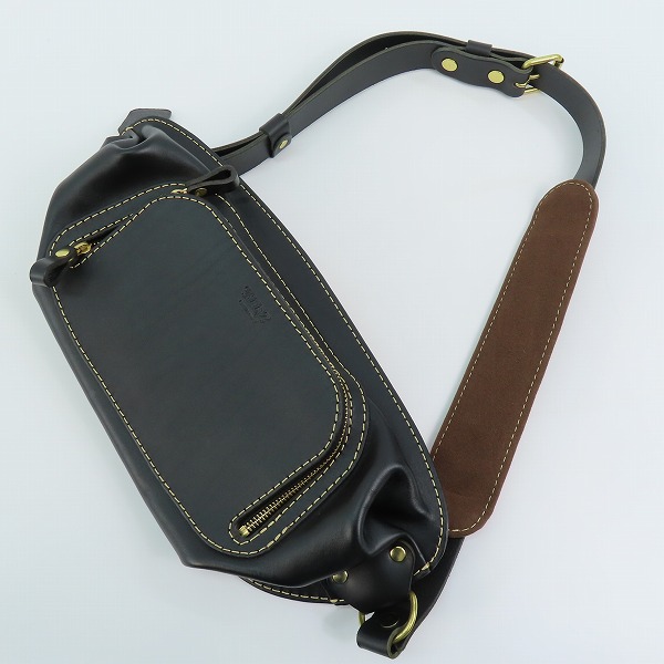 実際に弊社で買取させて頂いたHERZ/ヘルツ 50周年/50th記念 レザー ウエストバッグ ブラック×レッドの画像 5枚目