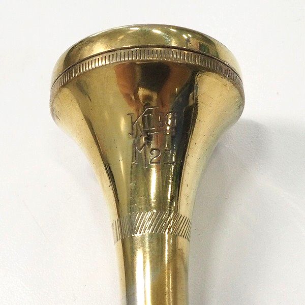 実際に弊社で買取させて頂いたKING/キング M21 トロンボーン用 細管 マウスピース ゴールド の画像 1枚目