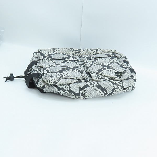 実際に弊社で買取させて頂いたHEAD PORTER/ヘッドポーター パイソン柄 ボディバッグ/ウエストバッグの画像 2枚目