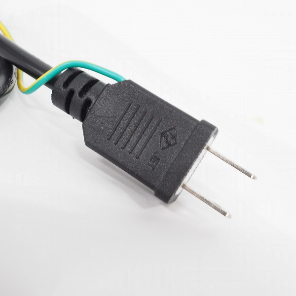 実際に弊社で買取させて頂いたLouis/ルイス LBA-10 Milkey White/ミルキーホワイト ベース用コンボアンプ 10W【動作確認済】の画像 6枚目