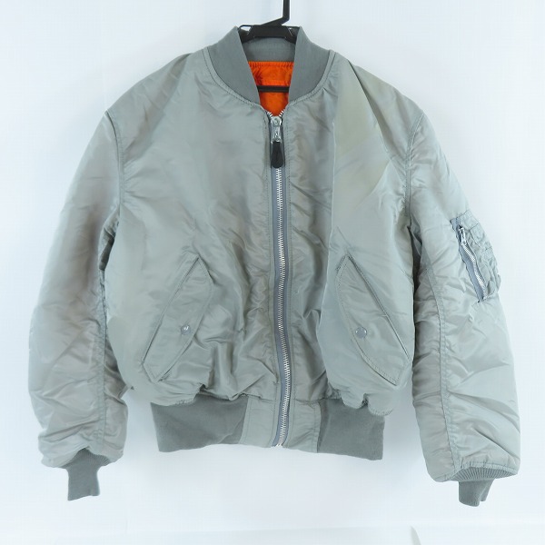 実際に弊社で買取させて頂いたALPHA INDUSTRIES/アルファインダストリーズ フライトジャケット MA-1 グレー/オレンジ MIL-J-82790J/XL