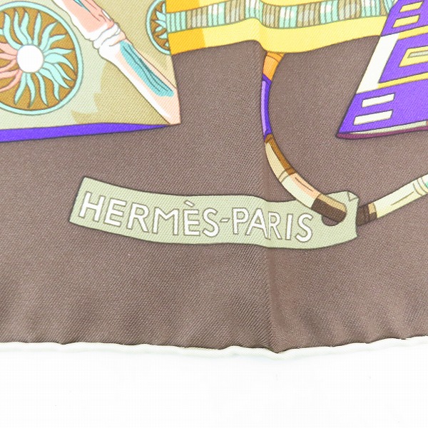 実際に弊社で買取させて頂いたHERMES/エルメス カレ90  Voyage en Etoffes 世界の布地を巡る旅 シルク大判スカーフの画像 3枚目