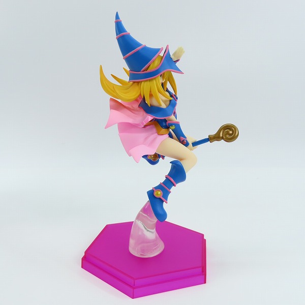 実際に弊社で買取させて頂いたPOP UP PARADE 遊戯王 デュエルモンスターズ ブラック・マジシャン・ガール フィギュアの画像 4枚目