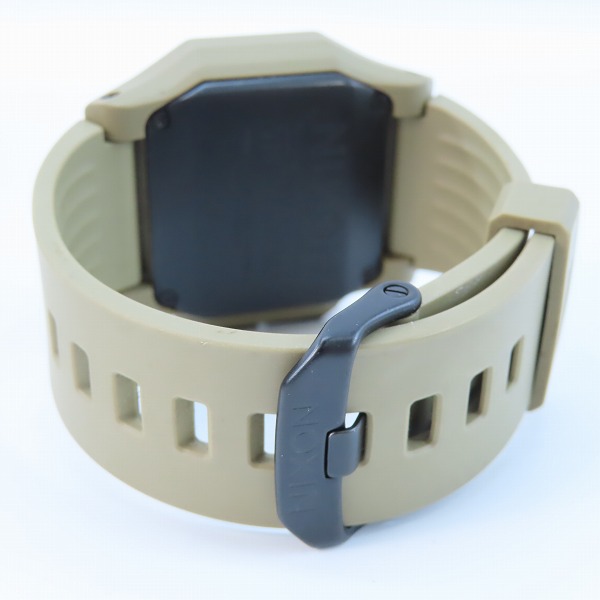 実際に弊社で買取させて頂いたNIXON/ニクソン Regulus/レグルス クオーツ 腕時計 A11802711-00の画像 2枚目