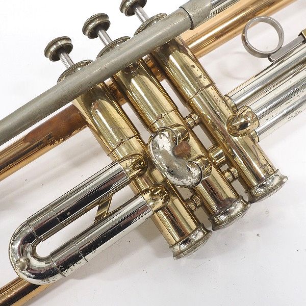 実際に弊社で買取させて頂いた【ジャンク】HOLTON/ホルトン Collegiate トランペット ハードケース付の画像 6枚目