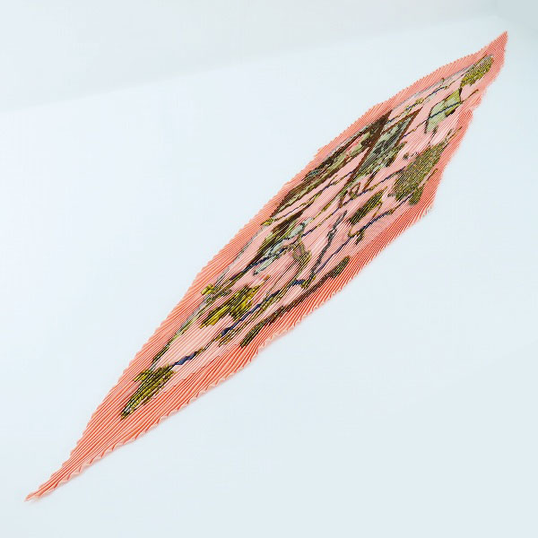 実際に弊社で買取させて頂いたHERMES/エルメス プリーツカレ Memoire d'Hermes エルメスの思い出 シルク スカーフの画像 2枚目