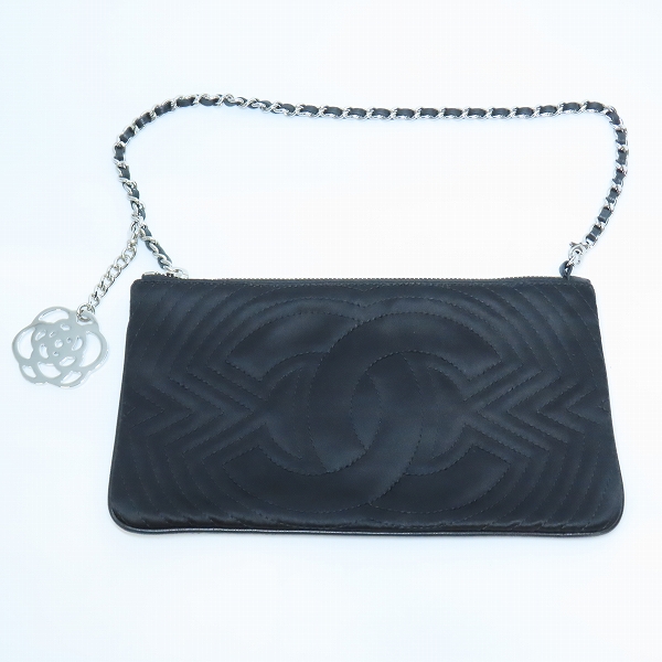 実際に弊社で買取させて頂いたCHANEL/シャネル カメリアキーホルダー付きチェーンハンドバッグ