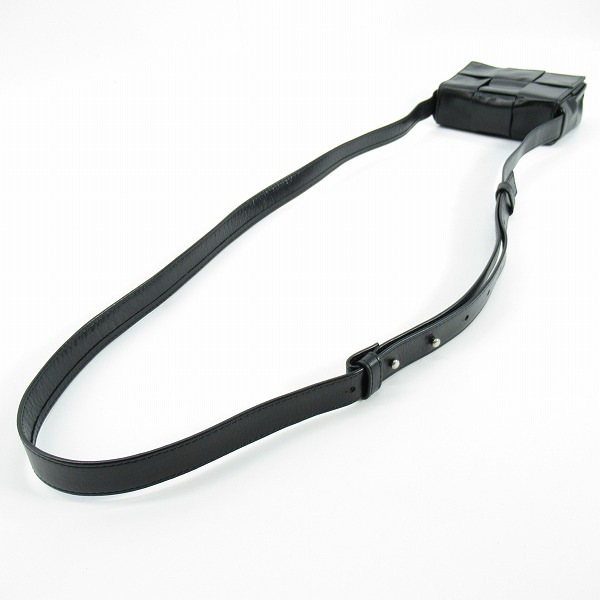 実際に弊社で買取させて頂いたBOTTEGA VENETA/ボッテガヴェネタ クロスボディバッグ/ショルダーバッグ ブラック 667048 VCQ72の画像 2枚目