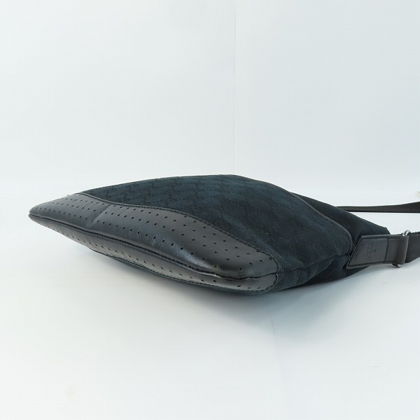 実際に弊社で買取させて頂いたGUCCI/グッチ GG キャンバス パンチング ショルダーバッグ ブラックの画像 3枚目