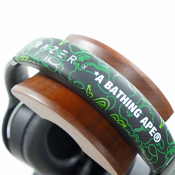 実際に弊社で買取させて頂いたRAZER X A BATHING APE/レイザー ×アベイジングエイプ 1G73182921 OPUS NEON CAMO HEADSET ヘッドフォン 動作確認済みの画像 3枚目