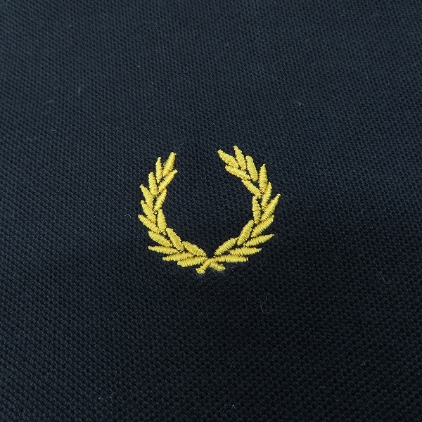 実際に弊社で買取させて頂いたFRED PERRY/フレッドペリー MILES KANE ハーフジップ 半袖ポロシャツ/カットソー/Sの画像 3枚目