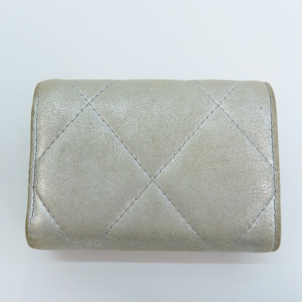 実際に弊社で買取させて頂いたCHANEL/シャネル キルティング 三つ折りコンパクトウォレット/財布の画像 1枚目