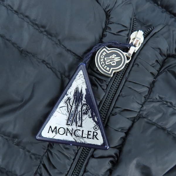 実際に弊社で買取させて頂いた【JPタグ】MONCLER/モンクレール LISSY リッシー ライトダウンジャケット 41093453069453048/0の画像 9枚目