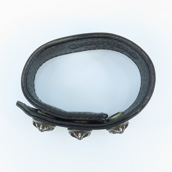 実際に弊社で買取させて頂いたCHROME HEARTS/クロムハーツ 3ボタン2スナップ レザー ブレスレット クロスボタンの画像 5枚目