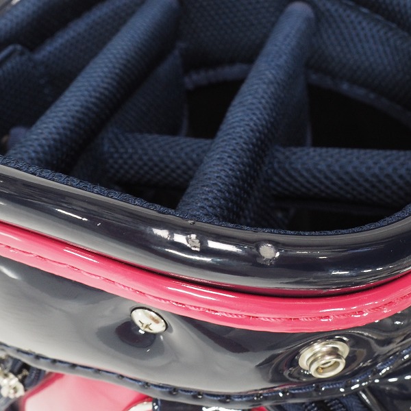 実際に弊社で買取させて頂いたle coq sportif/ルコックスポルティフ ゴルフ QQCMJJ00 9型 6分割 エナメル キャディバッグ ネイビーｘピンクの画像 4枚目