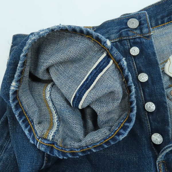 実際に弊社で買取させて頂いたLEVI'S/リーバイス 501XX 復刻 ボタン裏刻印555 ビッグE 赤耳 デニムパンツ 47501-0117の画像 2枚目