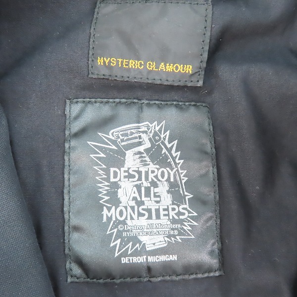 実際に弊社で買取させて頂いた【未使用】HYSTERIC GLAMOUR/ヒステリックグラマー 缶バッジ ワッペン装飾 ミリタリージャケット 0213AB08 Mの画像 2枚目